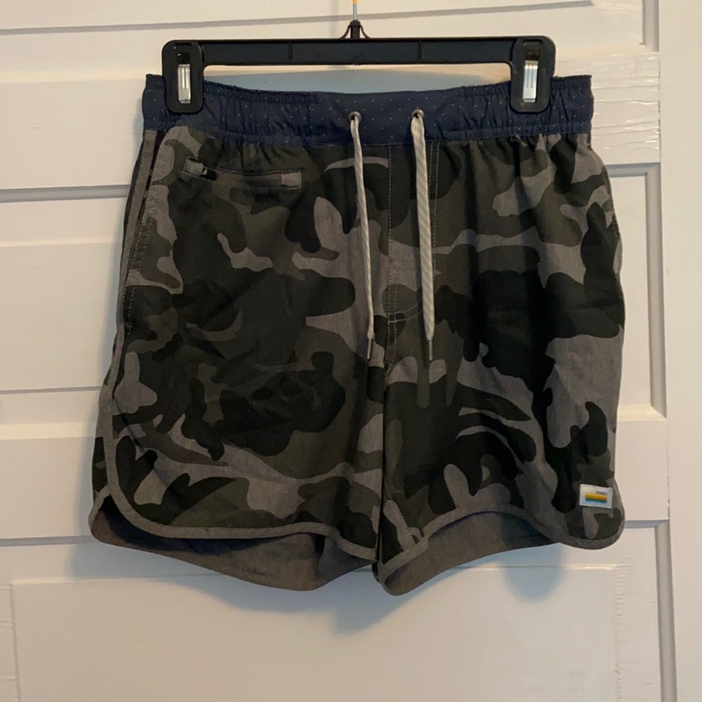 Vuori Camo Shorts